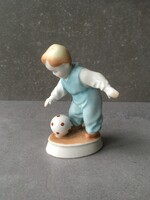 Zsolnay kerámia figura, labdázó fiú, Sinkó.