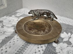 1,-Ft Antik jelzett réz és bronz asztalközép