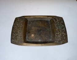 Antik réz kis tálka apróságoknak, HK monogrammal