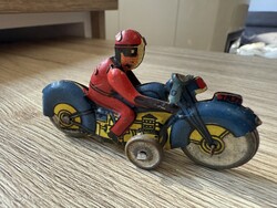 Lendkerekes motor . Lemezárúgyári