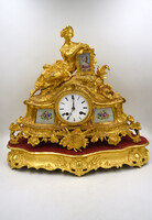 Francia kandalló óra / ingaóra, tűzaranyozott, 1870-1880 körül.