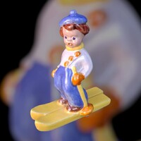 Siekő kisfiú festett kerámia 11cm