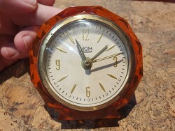 Retro MOM borostyánszinű asztali ébresztőóra igazi space age darab szocreál