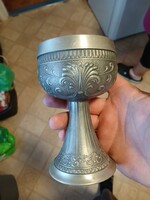 Ón kehely.  Kb 3.5 dl
