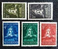 HOL397-401 / Hollandia 1941 Gyermekfelügyelet bélyegsor postatiszta