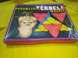 Térbeli háromszög mozaik "Triál " fejlesztő játék