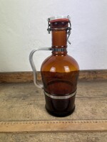 -AV375- Barna Csatos Üveg Füles 2L