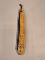 Régi faragott díszes nyelű borotva F8