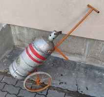 Gázos kocsi,palack húzó kiskocsi