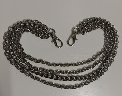 4-SOROS EZÜST SZÍNŰ NADRÁG DISZ LÁNC MASSZÍV KARABÍNEREKKEL ZSEBÓRALÁNCNAK IS VISELHETŐ