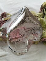 Üveg szív , asztali kínáló -  antik jelleggel