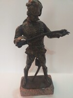 Kisfaludy Stróbl Zsigmond ( 1884-1975) : KARDJÁT NÉZŐ HUSZÁR 1928.