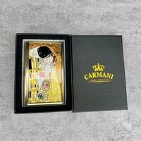 Carmani Klimt " A csók" festmény mintás fém névjegytartó