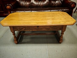 Very Beautiful Rustic Oak Coffee Table with Drawers in Excellent Condition