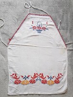 Kézzel hímzett, monogramos kötény, keresztszemes hímzéssel