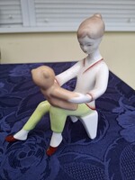 Aquincumi porcelán kislány macival, 14 cm magas, hibátlan!