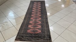 4023 Szignózott Pakisztáni kézi gyapjú perzsa futó szőnyeg 93X315CM