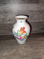 Herendi porcelán váza – színes virágdekor, aranyszegéllyel