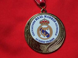 "A VILÁG LEGNAGYOBB REAL MADRID SZURKOLÓJA" ARANY SZÍNŰ FÉM ÉREM