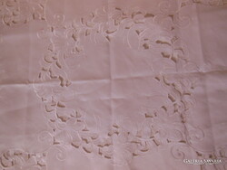 TERÍTŐ - ÚJ - ALKUKÉPES - 85 x 60 cm - CSIPKEHATÁSÚ - HÓFEHÉR - OSZTRÁK