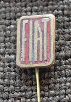FIAT  . Jelvény , kitűző