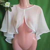 Hófehér színű, szatén szegélyes muszlin menyasszonyi pelerin, válltakaró