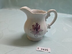 T2435 Zsolnay lila virág mintás tejes kiöntő 10 cm