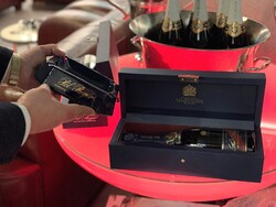 Pol Roger Champagne üvegből készült szivar hamutartó az 1950-es évekből