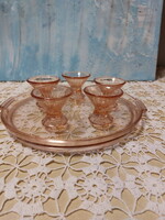 Lazac színű üveg tálca füllel, 5 db likőrös pohárral