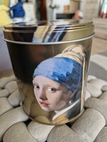 Fém tárolódoboz, Leány gyöngy fülbevalóval Jan Vermeer van Delft holland festő festményével