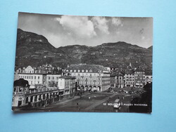 Képeslap (64) - Olaszország - Bolzano - Madonna tér 1950-es évek