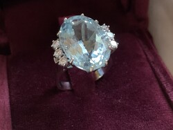 10.60ct Akvamarin-0.40ct Brillekkel 18 kr.arany gyűrű.Tanúsítvánnyal