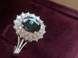 Margaréta Gyűrű 2 ct Zafírral és 0.90 ct Gyémántokkal.Tanúsítvánnyal.