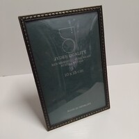 RÉGI SÁRGARÉZ FALRA IS AKASZTHATÓ  TÉGLALAP  ALAKÚ DÍSZES RÉZ ASZTALI KÉPKERET DOMBORÍTOTT ÜVEGGEL