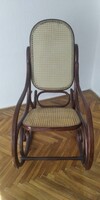 Kiváló állapotban lévő Thonet-jellegű hintaszék