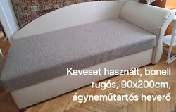 Szép, antik enetriőrbe való újszerű heverő helyhiány miatt mélyen áron alul eladó