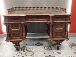 Ónémet különleges íróasztal