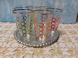 Retró üveg pohár színes mintával, tálcával