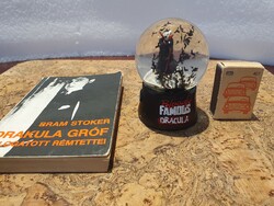 Drakula hógömb denevérgömb Bram Stoker Drakulájával egyben könyv lakásdekoráció