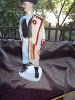 Kaldor Aurél Aquincum porcelán figura Csíkós férfi