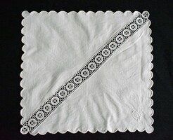 Antik art-deco mintás asztalközép terítő dekoráció , dísz szalvéta 32 x 34 cm M.S. monogramm