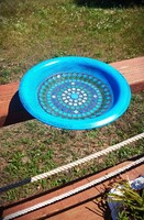 Kézzel készült mozaikos madáritató – korlátra erősíthető