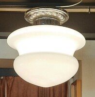 Extra nagyméretű Art Deco/Bauhaus plafonlámpa, csillár,  kétrétegű fújt üveg tejüveg búrával
