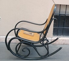 Jelzett eredeti Thonet hinta szék