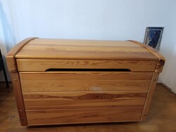 Fenyő hajóláda (ágyneműtartónak, játékoknak, szennyesládának)