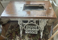 Öntöttvas varrógép asztal