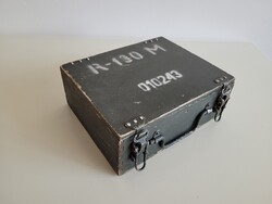 Régi katonai fa szállító doboz láda R-130 M rádió