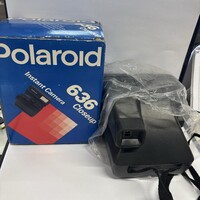 Polaroid 636 fényképezőgép dobozában