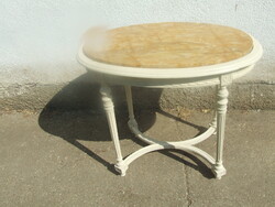 Márványlapos asztal