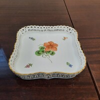 Herendi virágmintás négyszög alakú áttört porcelán kínáló tál